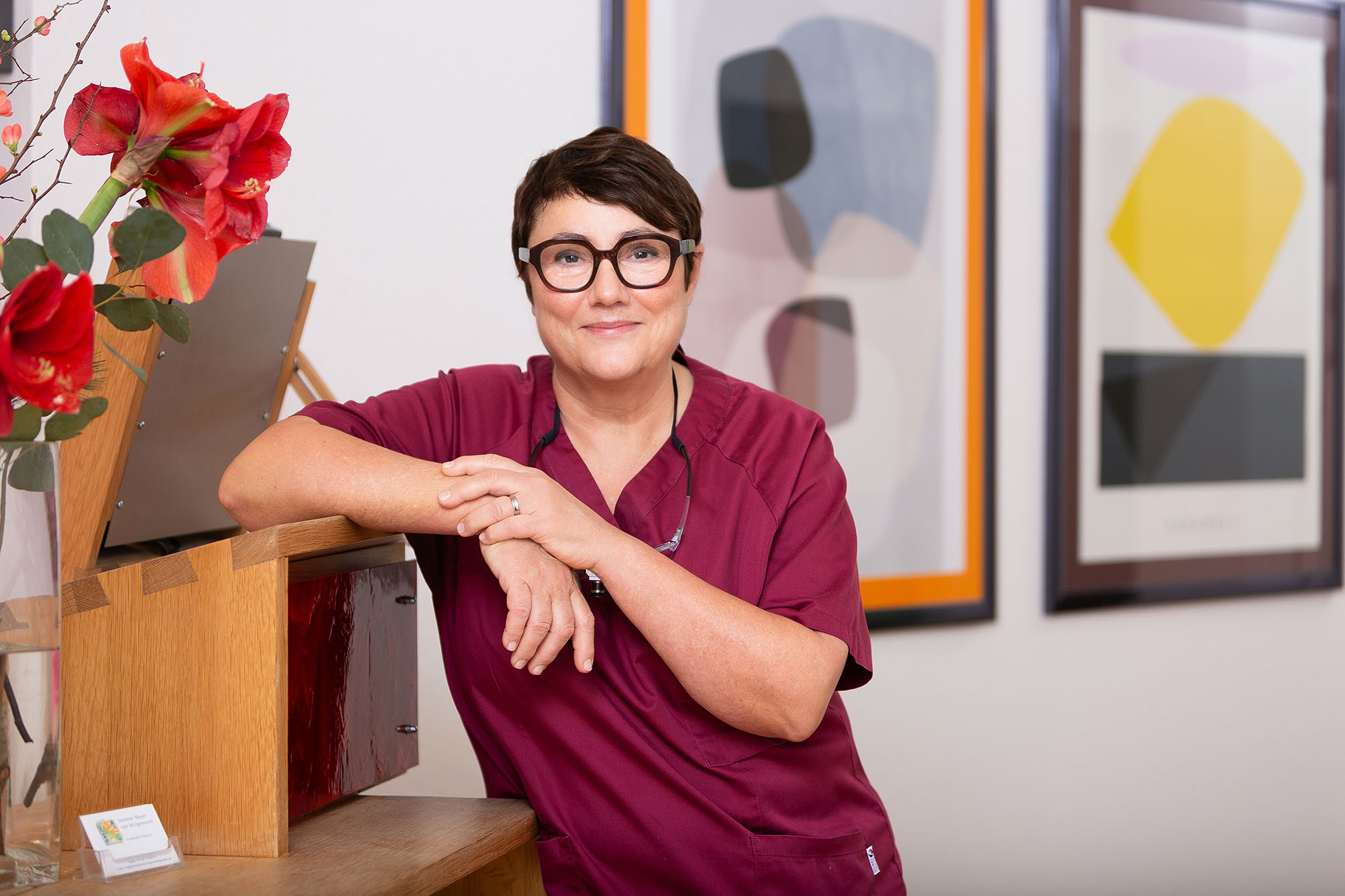 Zahnärztin Susanne Mayer von Wittgenstein in den Praxisräumen der Zahnarztpraxis in Wermelskirchen